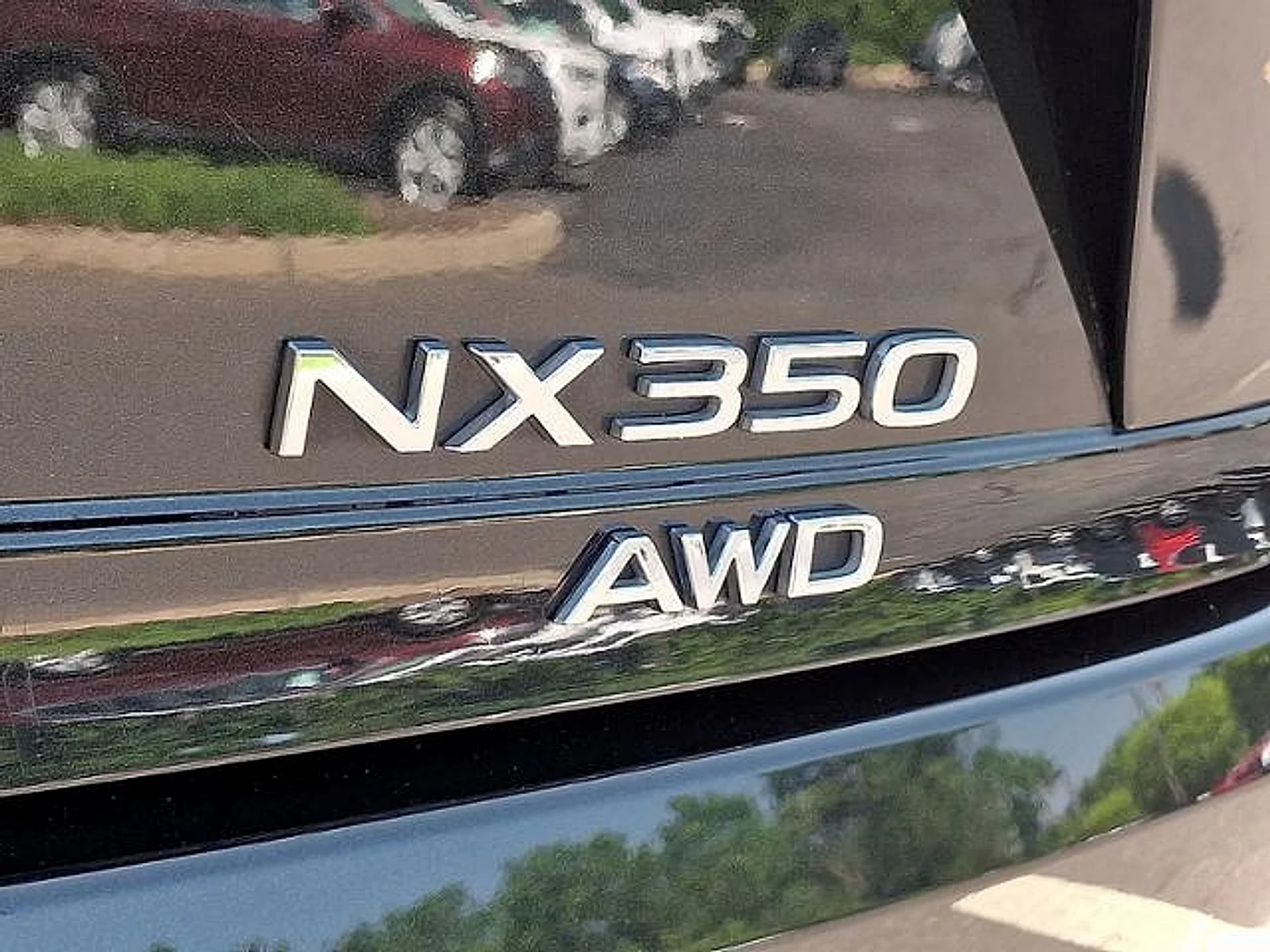 Used 2024  Lexus  image 29