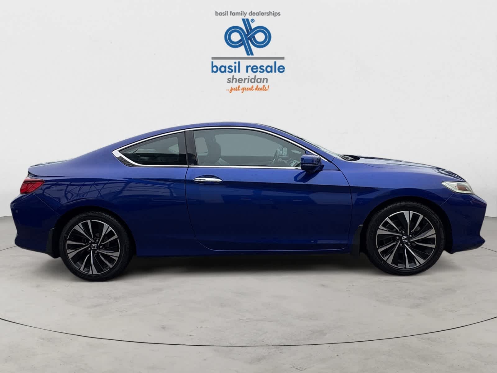 Used 2016 Deep Blue Opal Metallic Honda EX-L image 7