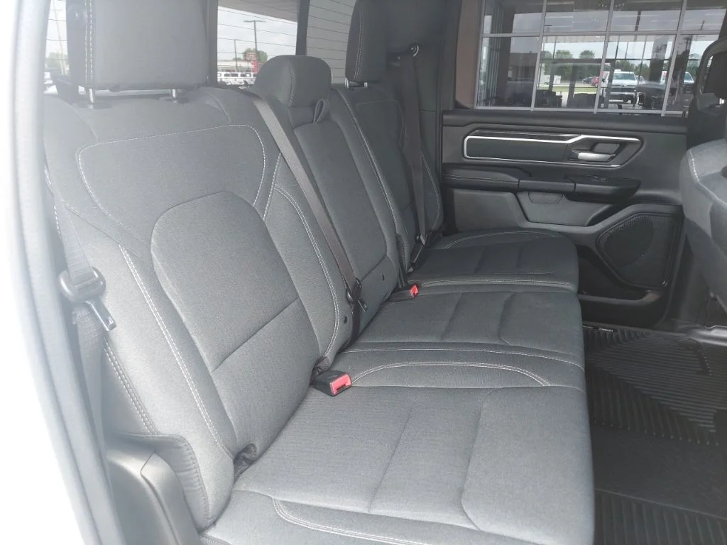 Used 2022 White Ram Big Horn/Lone Star image 38