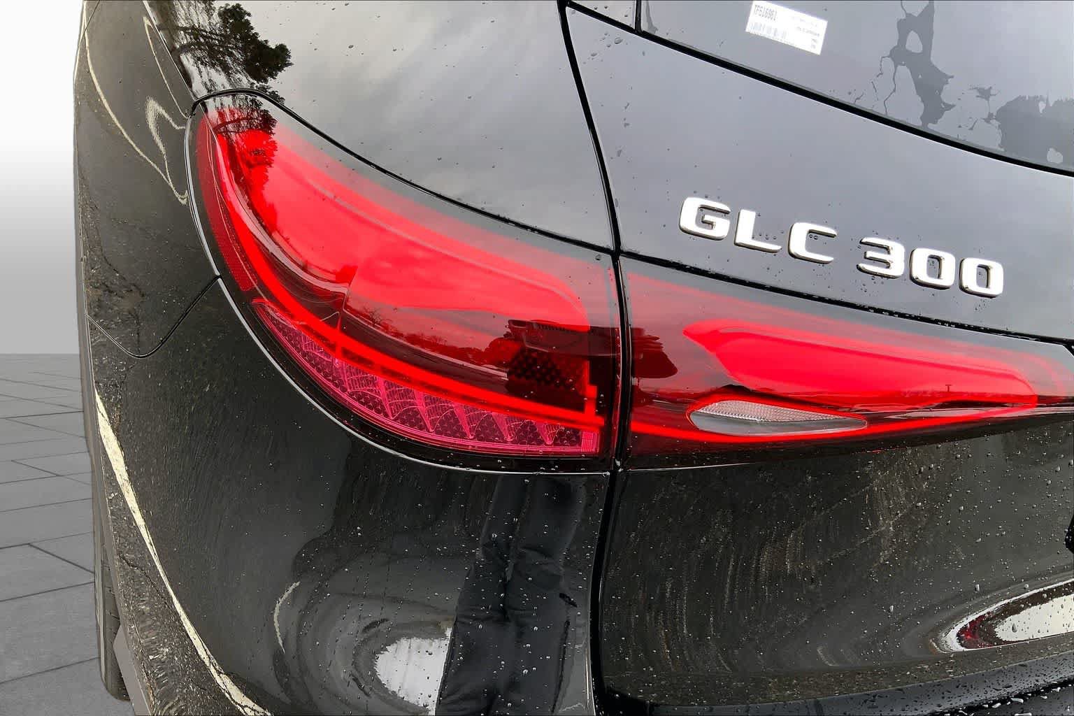 New 2026 Obsidian Black Metallic Mercedes-Benz GLC 300 image 18