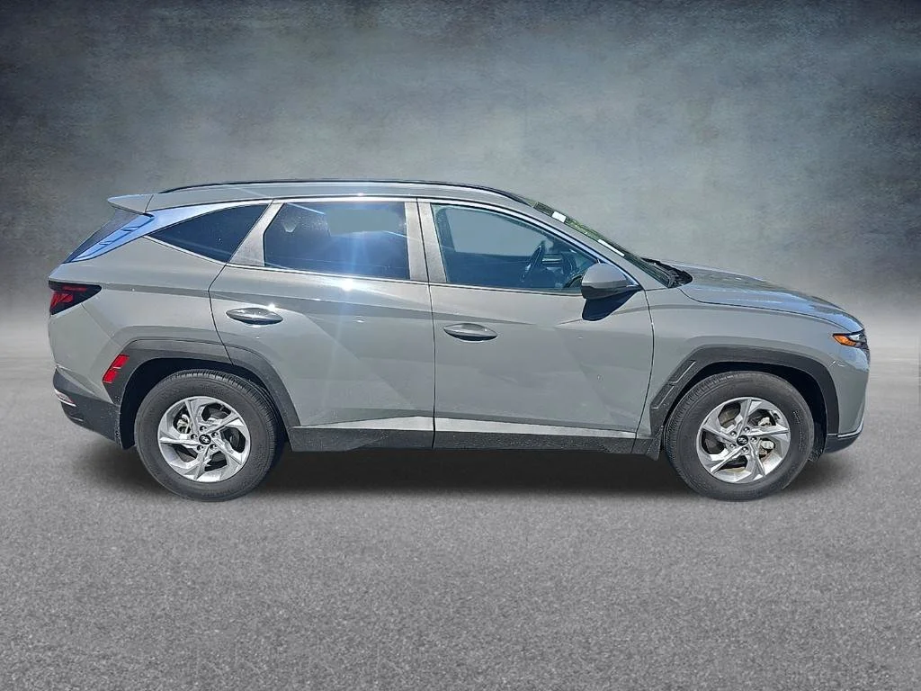 Used 2024 Gray Hyundai SEL image 10