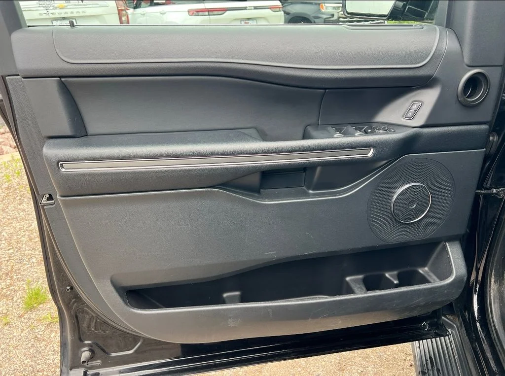 2022 Ford Expedition XLT - Photo 18