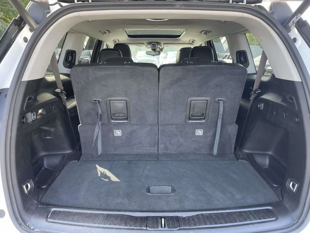 Used 2023 White Jeep Limited image 40