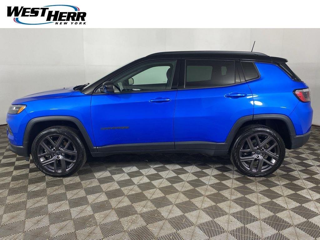Used 2026 Hydro Blue Pearlcoat Jeep Limited Altitude image 27