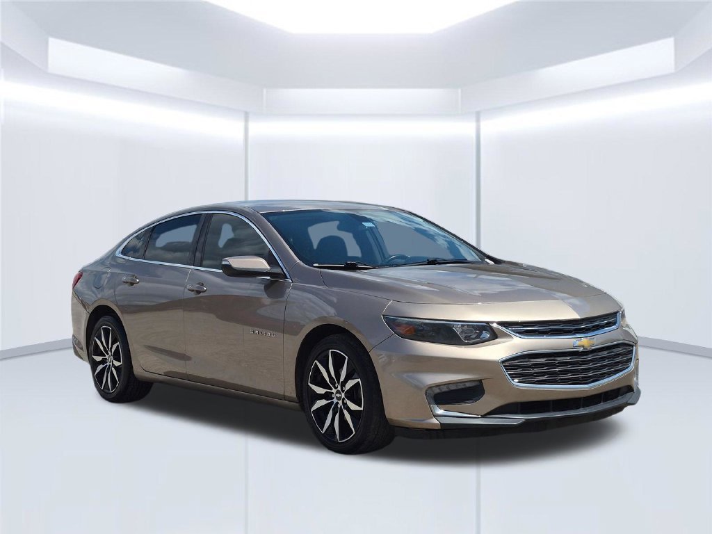 Used 2018 SANDY RIDGE METALLIC Chevrolet LT image 9