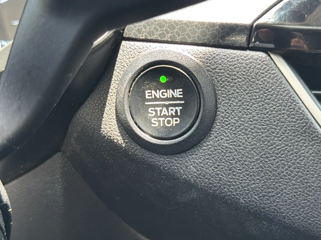 Used 2022 Red Ford SEL image 10
