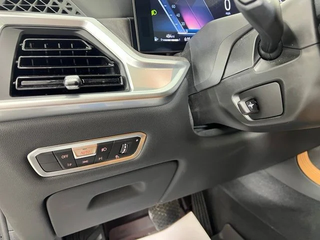 Certified Used 2023 White BMW xDrive40i image 21