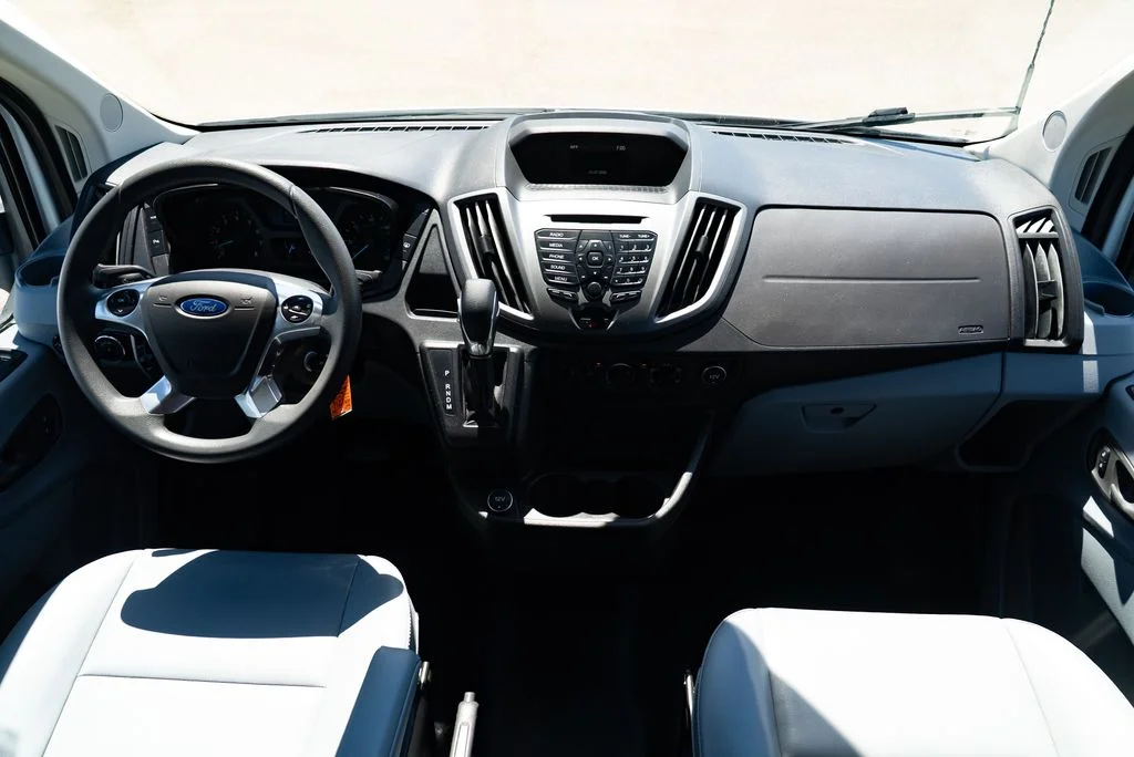 Used 2018 White Ford XL image 8