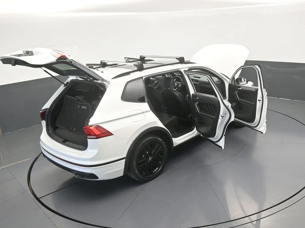 Used 2022 Oryx White Pearl Volkswagen 2.0T SE R-Line Black image 65