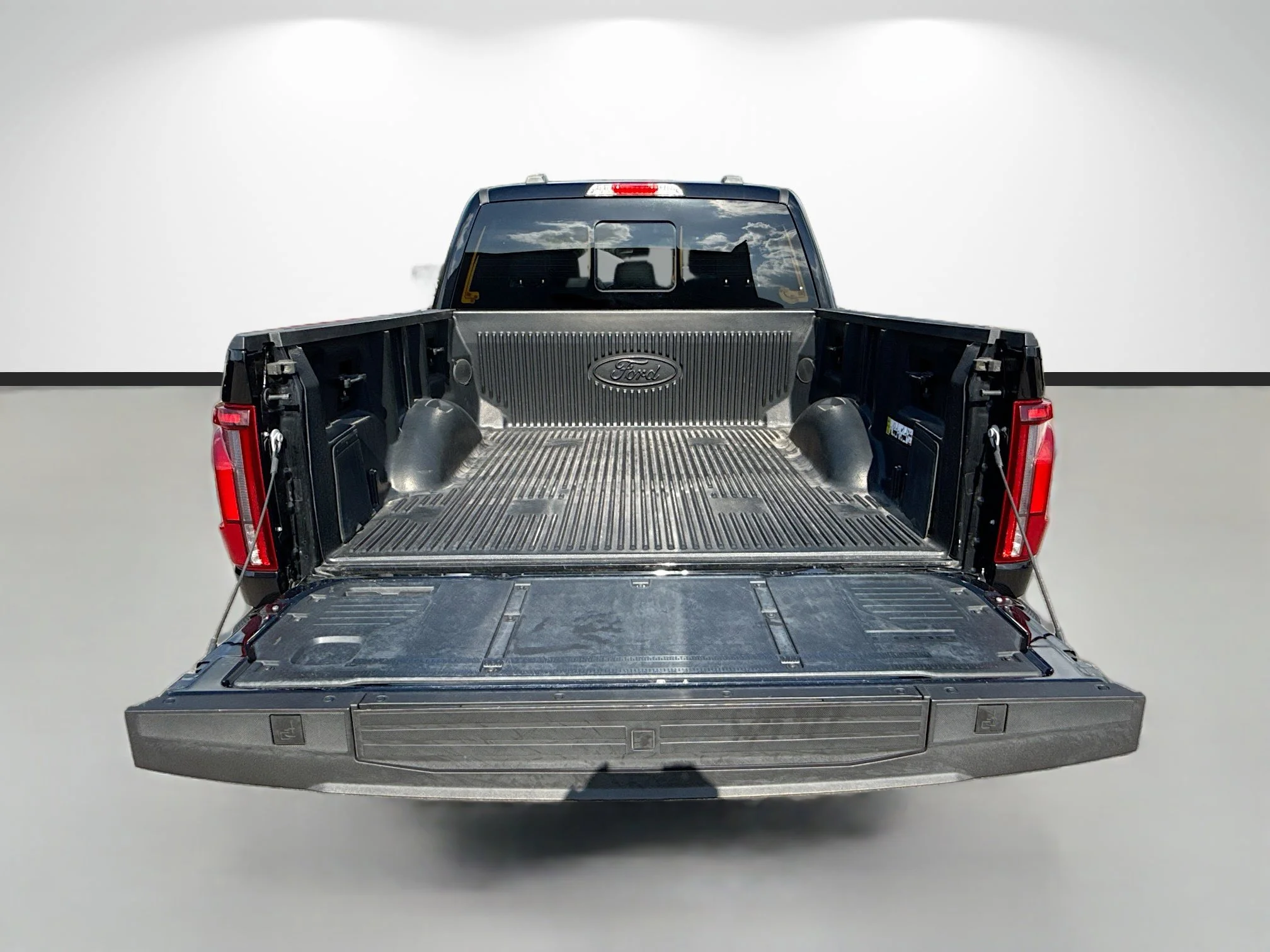 2024 Ford F-150 Lariat - Photo 11