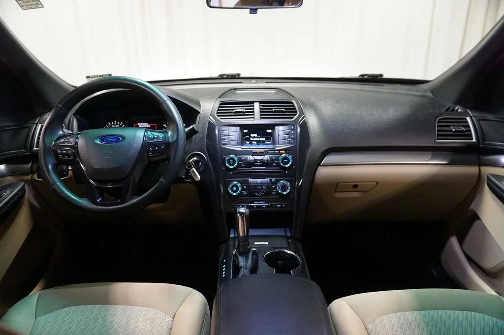 Used 2016 Shadow Black Ford Base image 18