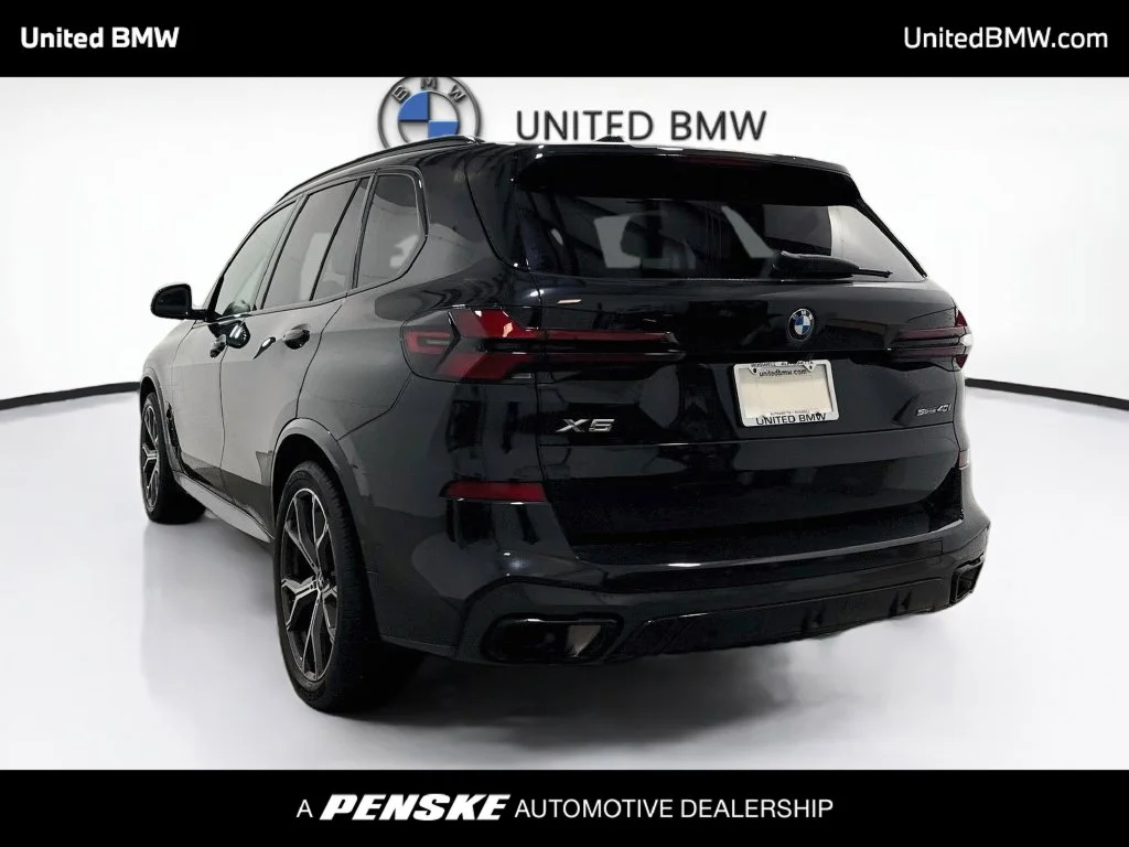 Used 2024 Black Sapphire Metallic BMW sDrive40i image 7