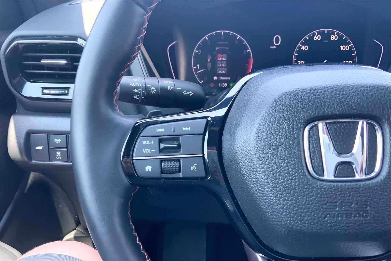 Used 2025 Lunar Silver Metallic Honda TrailSport image 23
