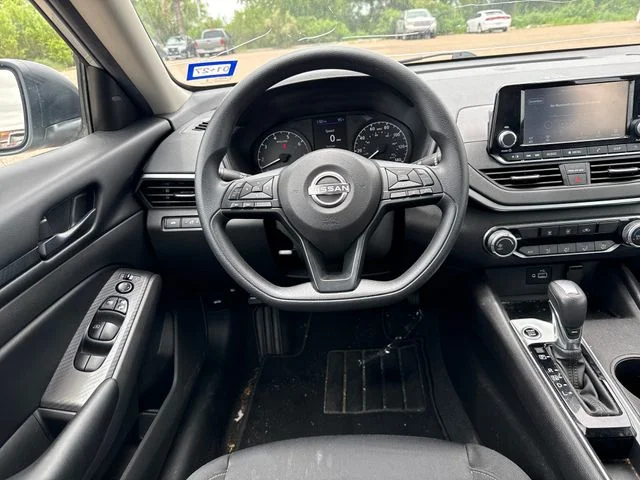 Used 2024 Silver Nissan 2.5 S image 14