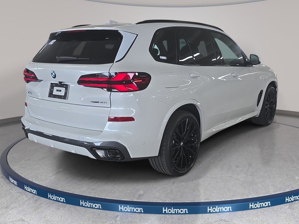 New 2026 Mineral White Metallic BMW sDrive40i image 4