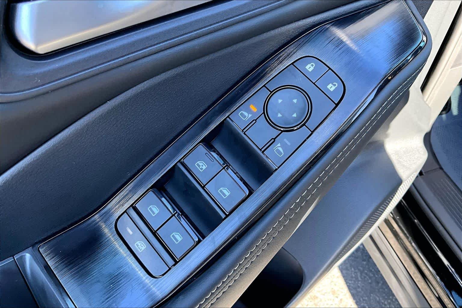 New 2026 Super Black Nissan SV image 19