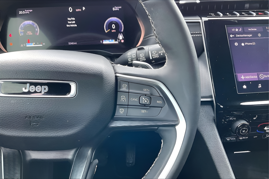 Used 2025 SELECT Jeep Laredo X image 11