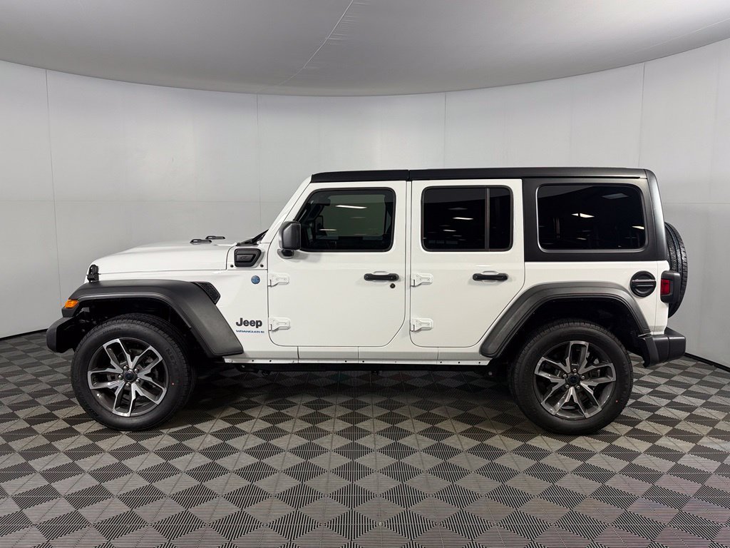 Used 2024 White Jeep Sport S 4xe image 10