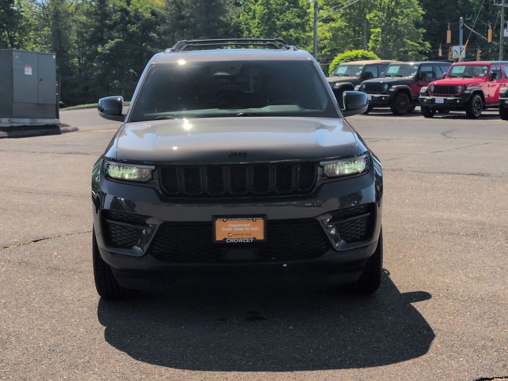 Certified Used 2023 Gray Jeep Altitude X image 7