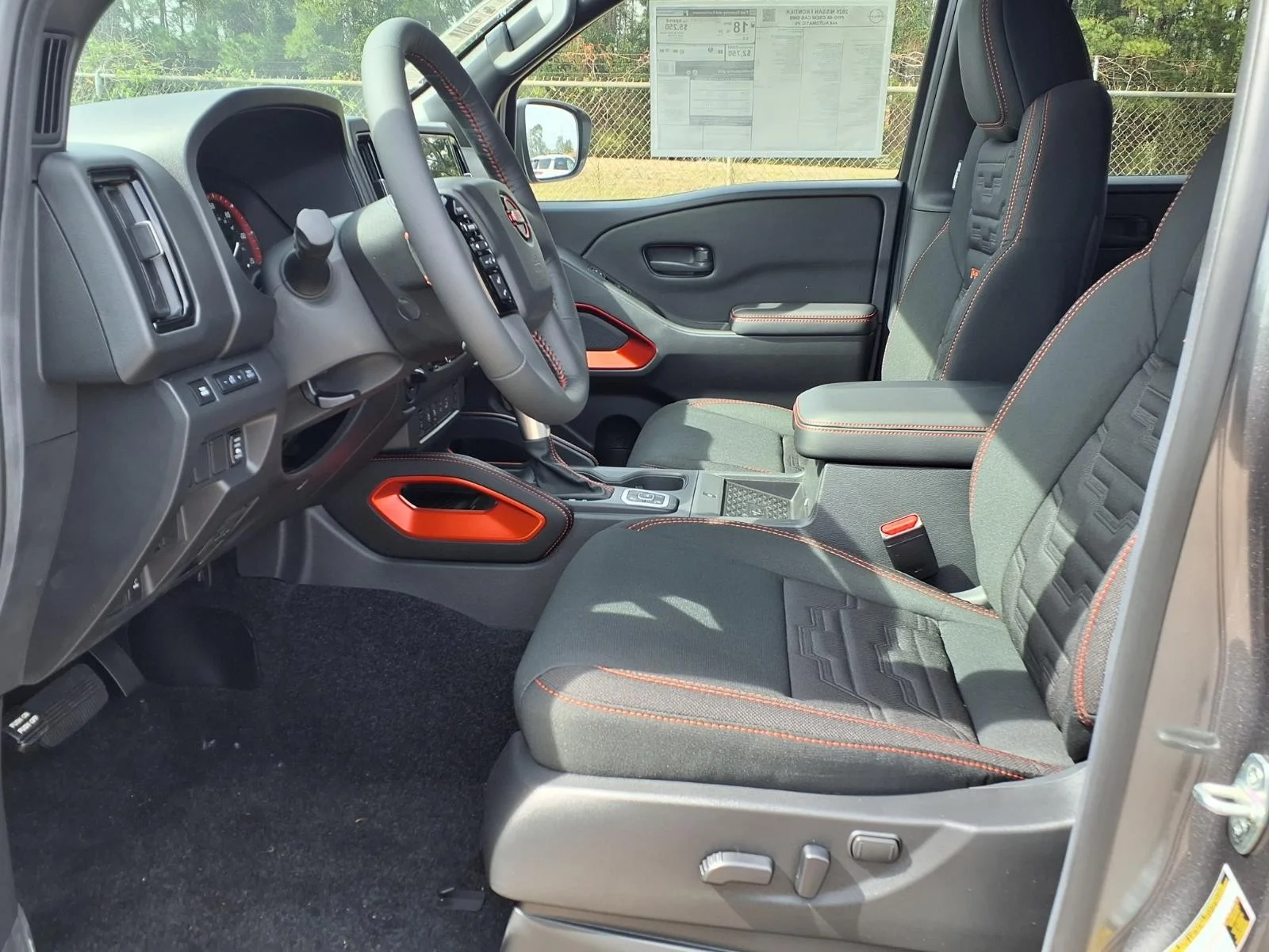 2026 Nissan Frontier Crew Cab PRO-4X® - 11