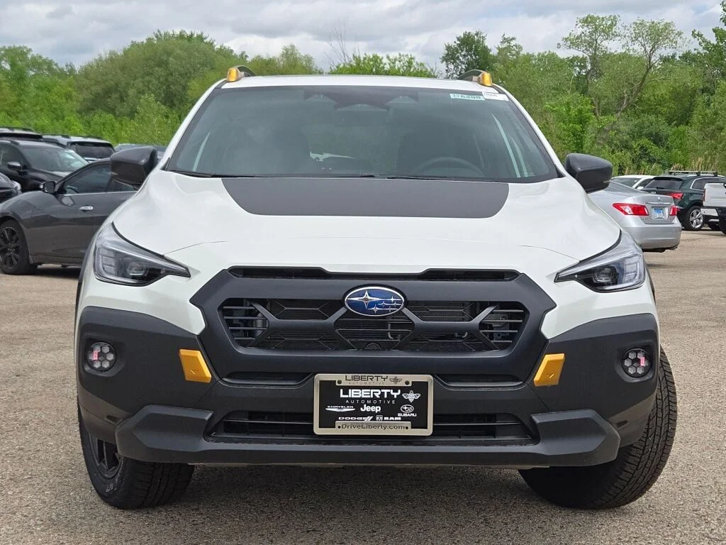 New 2026 CRYSTAL WHITE PEARL Subaru Wilderness image 4
