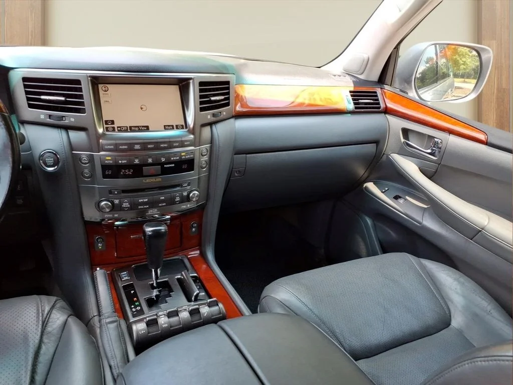 Used 2008  Lexus 570 image 26