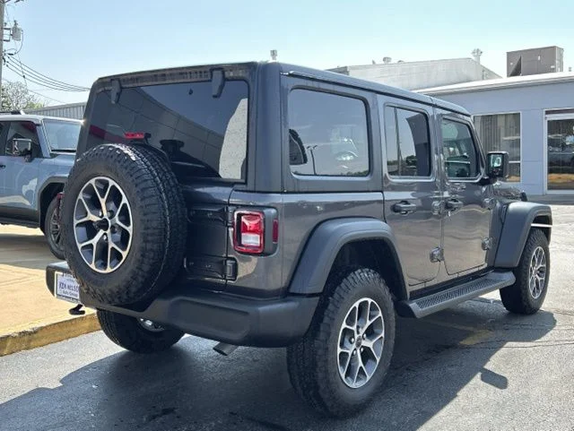 Used 2026 Beige Jeep Sport image 10