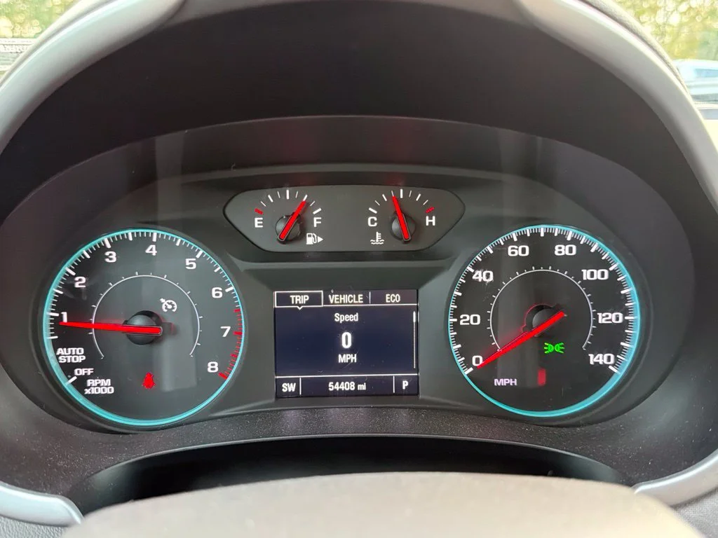 Used 2024 Summit White Chevrolet LT image 34