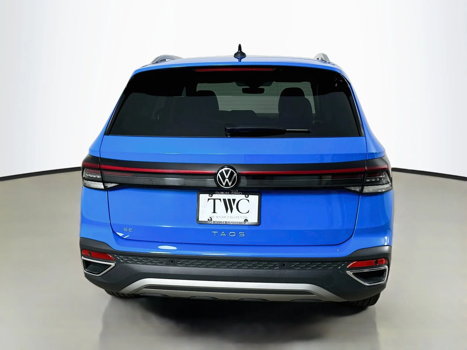 Used 2025 Blue Volkswagen  image 6