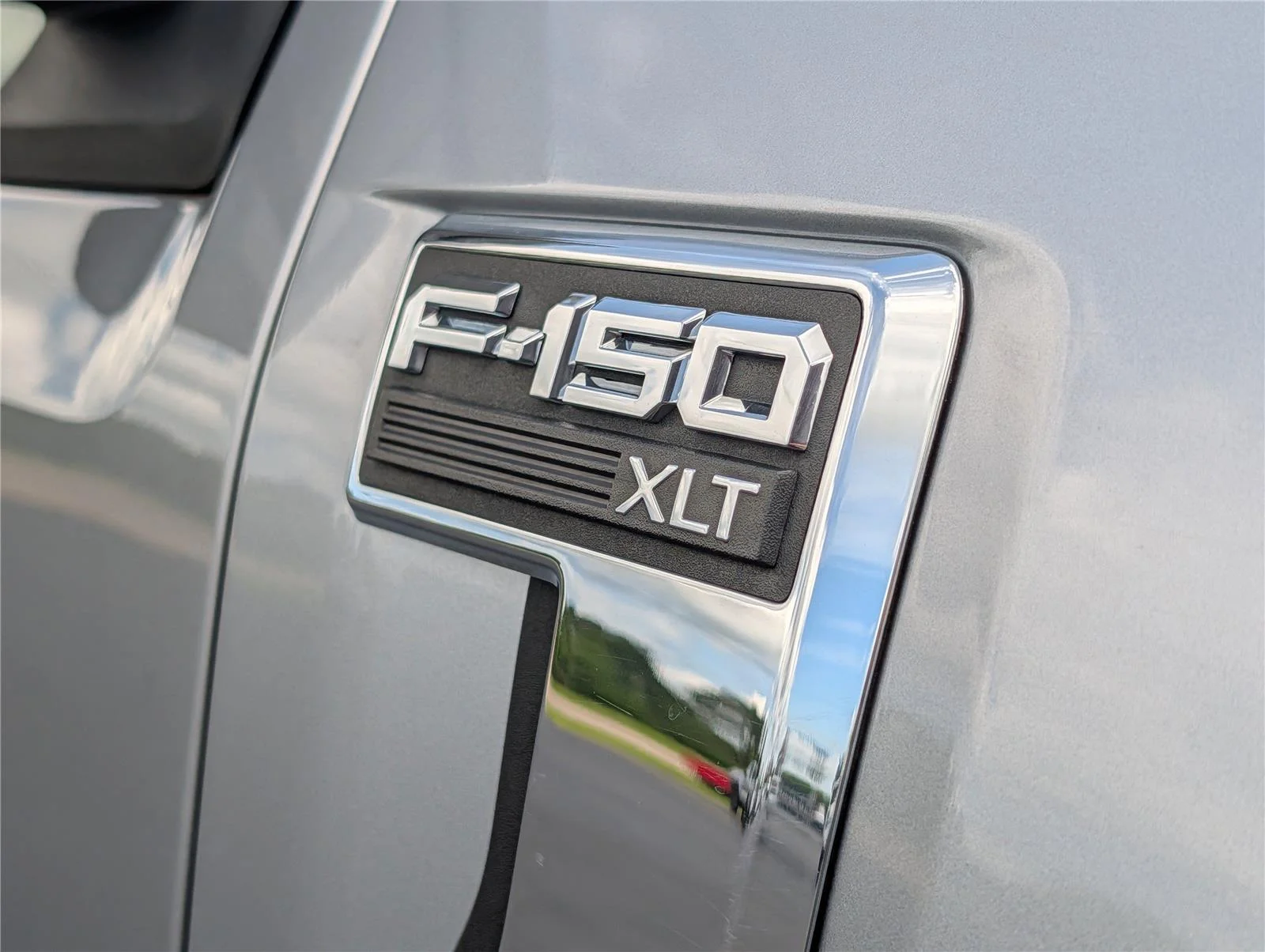 Used 2023 Iconic Silver Ford XLT image 37