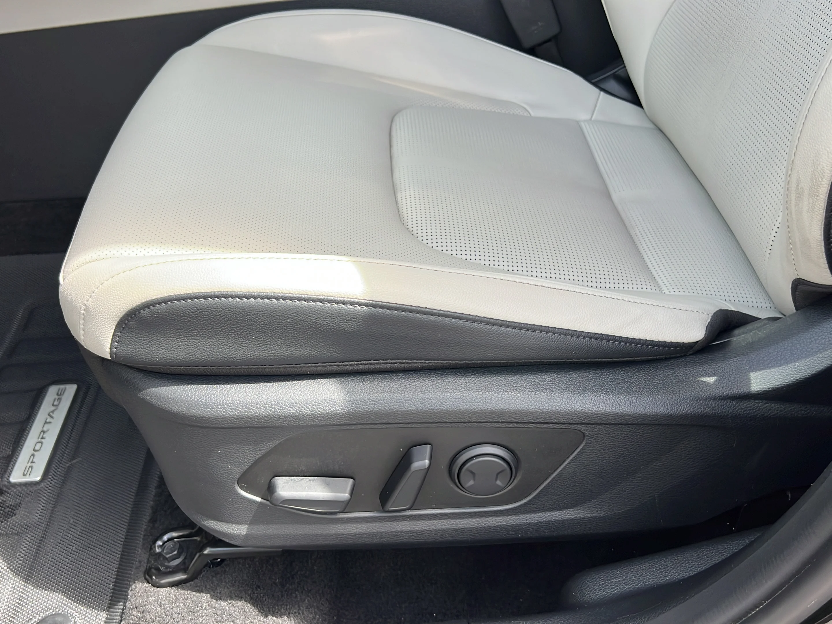 Used 2026 Fusion Black Kia EX image 14