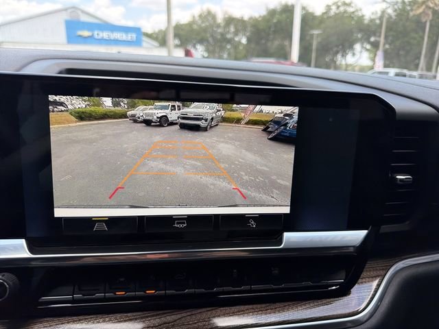 Used 2025 Summit White Chevrolet LT image 24