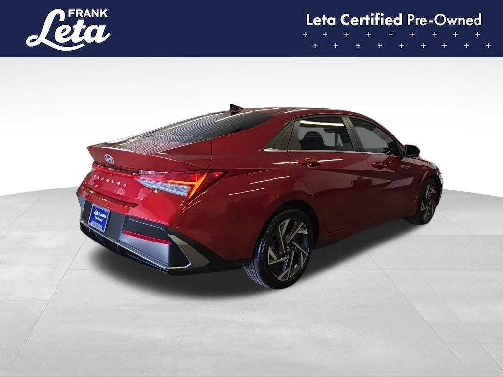 Certified Used 2025 Red Hyundai SEL Convenience image 6