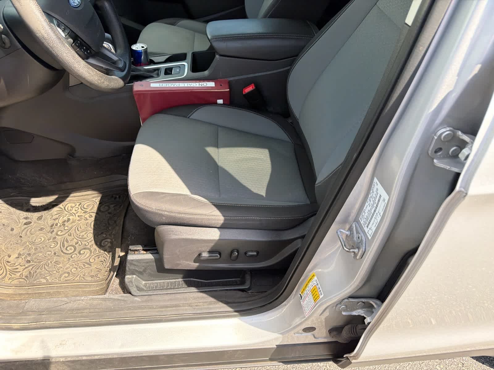 Used 2019 Ingot Silver Ford SE image 9