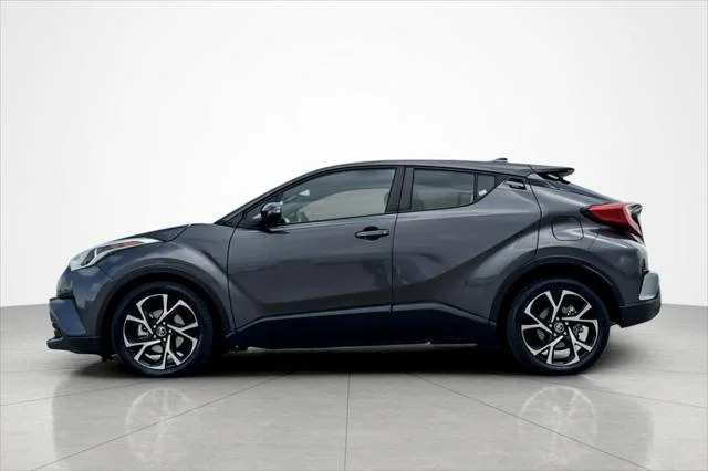 Certified Used 2018 Magnetic Gray Metallic Toyota XLE Premium image 2