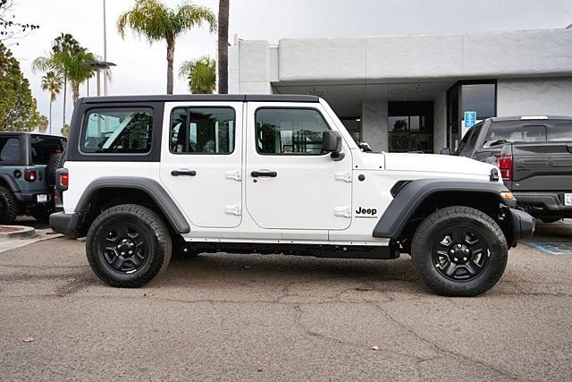 New 2026 Bright White Clear-Coat Exterior Paint Jeep Sport image 7