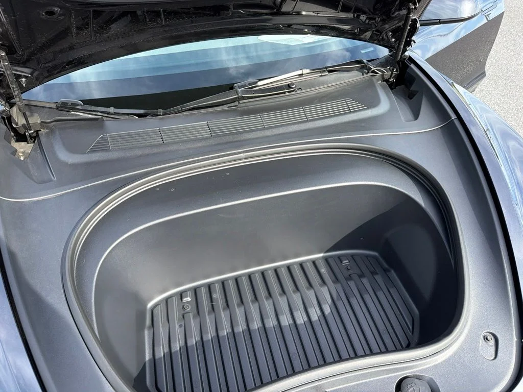 Used 2025 Gray Tesla  image 25