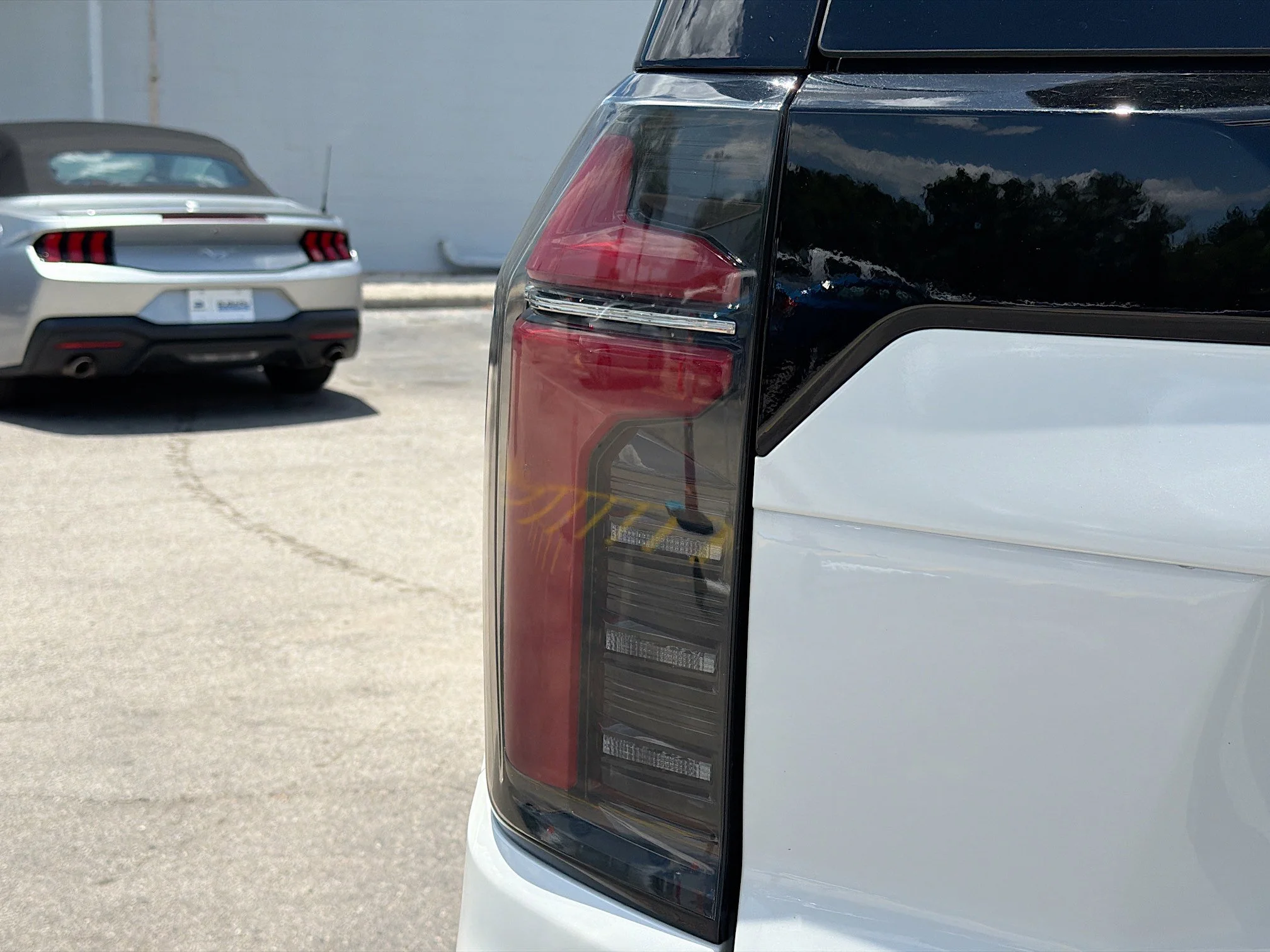 Used 2025 Iridescent Pearl Tricoat Chevrolet Z71 image 10