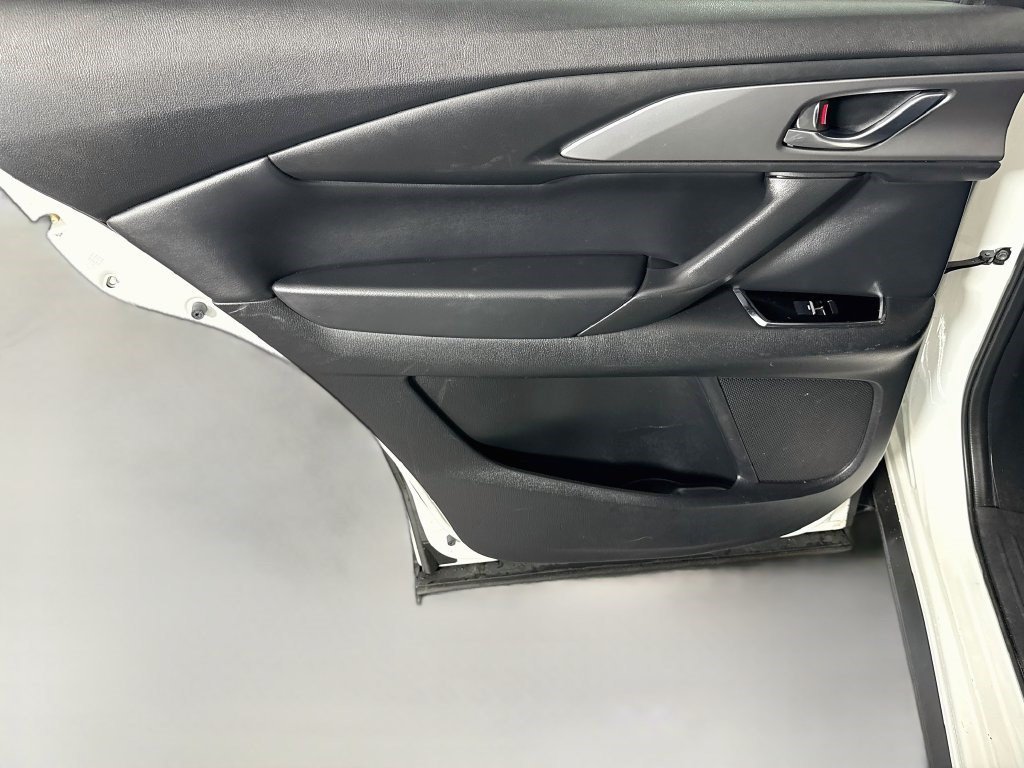 Used 2020 Snowflake White Pearl Mica Mazda Touring image 22