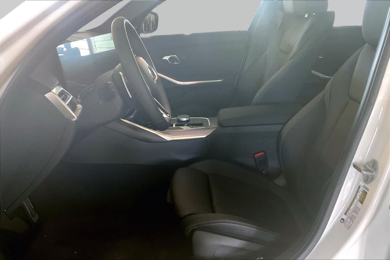 New 2026 Alpine White BMW 330i NA image 9