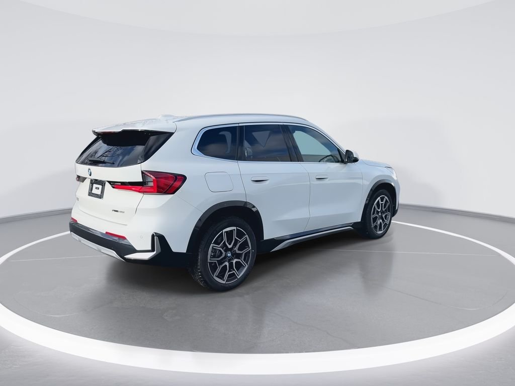 Used 2026 Alpine White BMW xDrive28i image 8