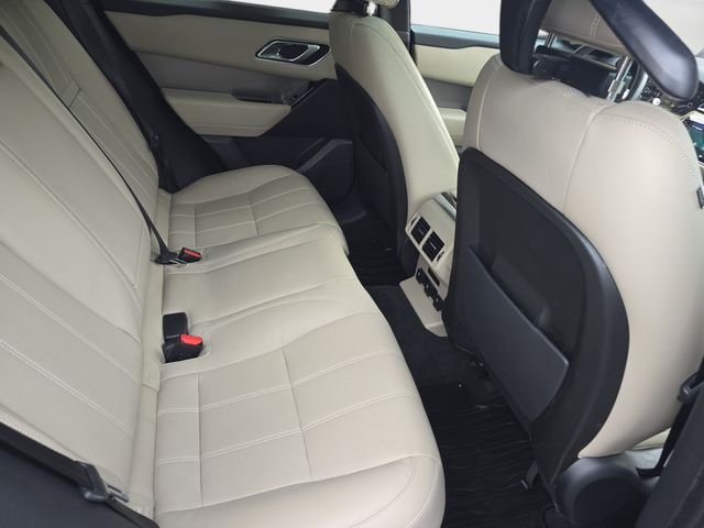 Used 2018 Silver Land Rover S image 13