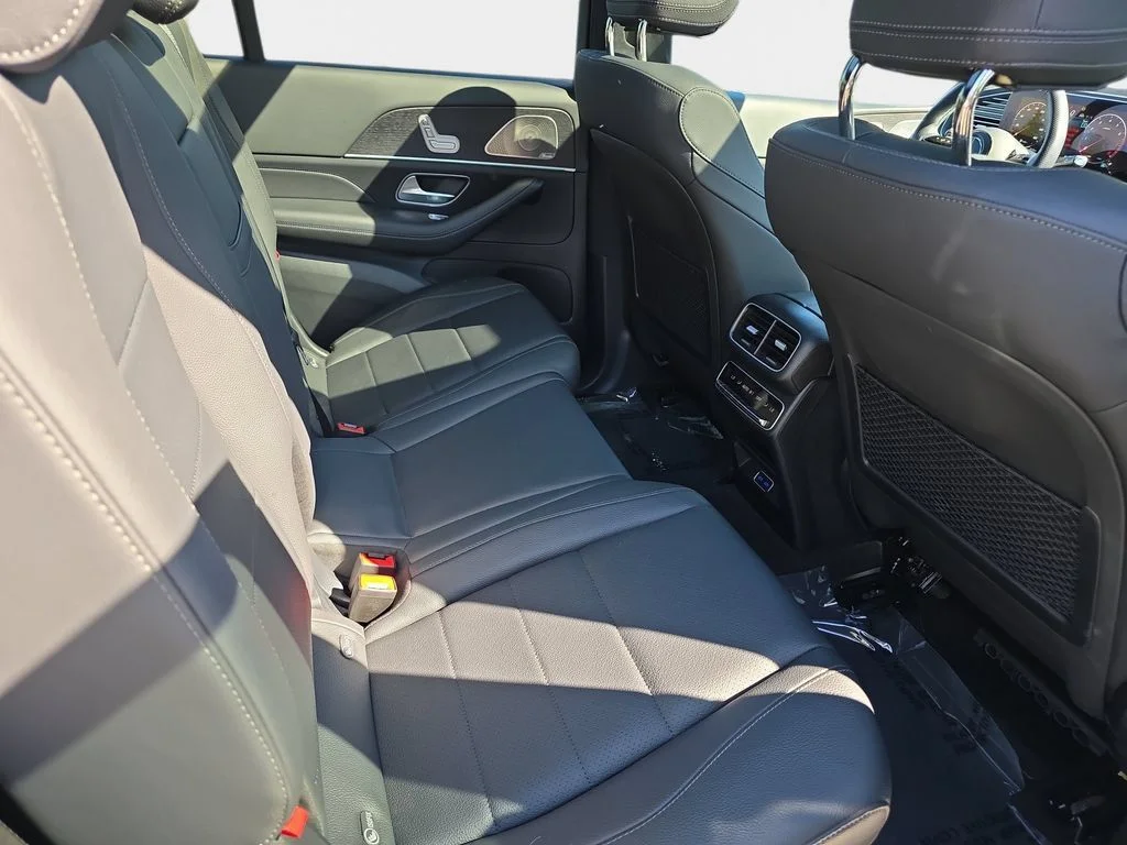 Used 2025 Cirrus Silver Metallic Mercedes-Benz GLS 450 image 13