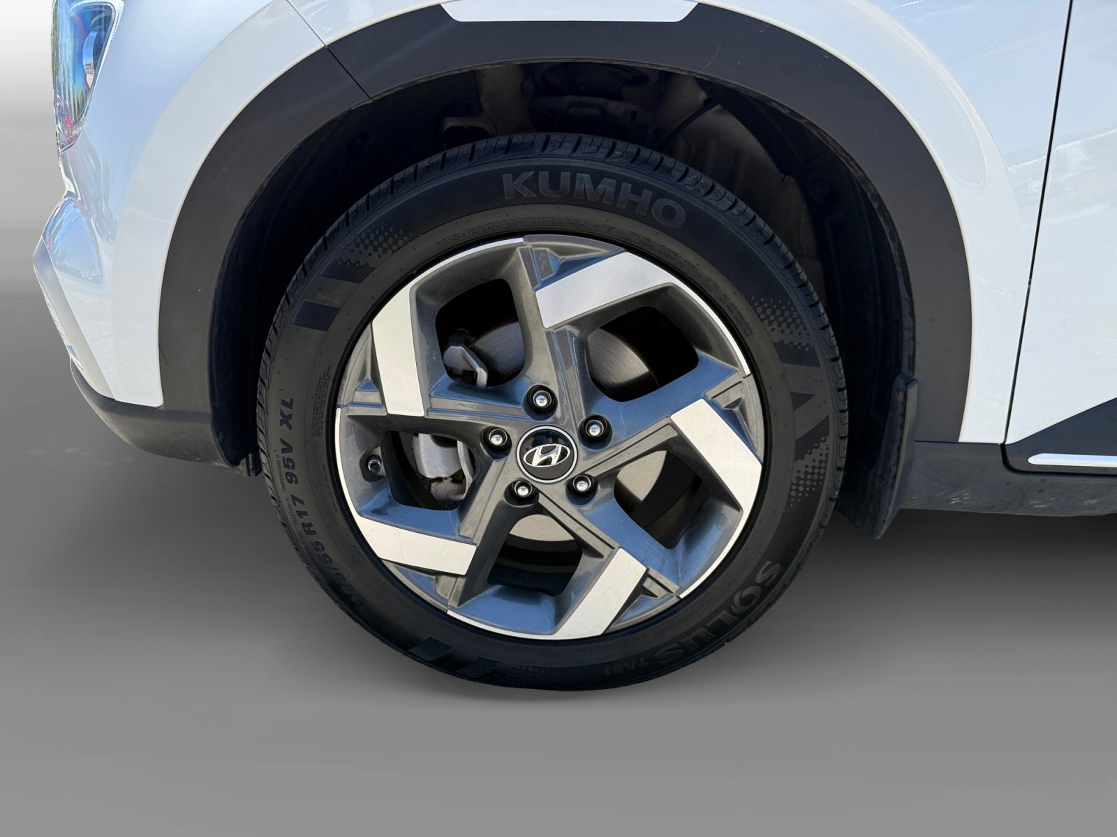 Certified Used 2023 Lunar White Hyundai  image 9