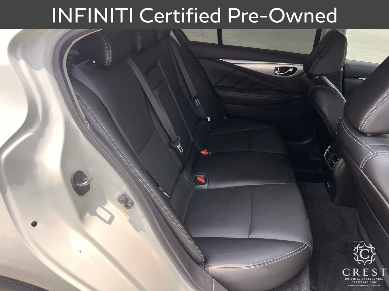 Certified Used 2023 Pure White INFINITI LUXE image 26