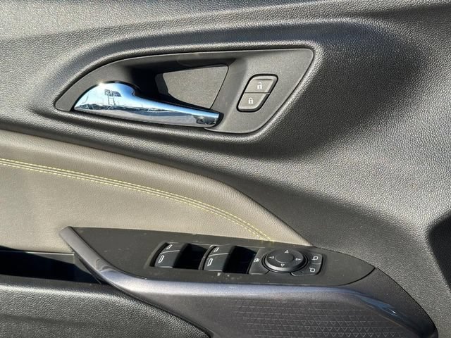 New 2026 Mosaic Black Metallic Chevrolet ACTIV image 17