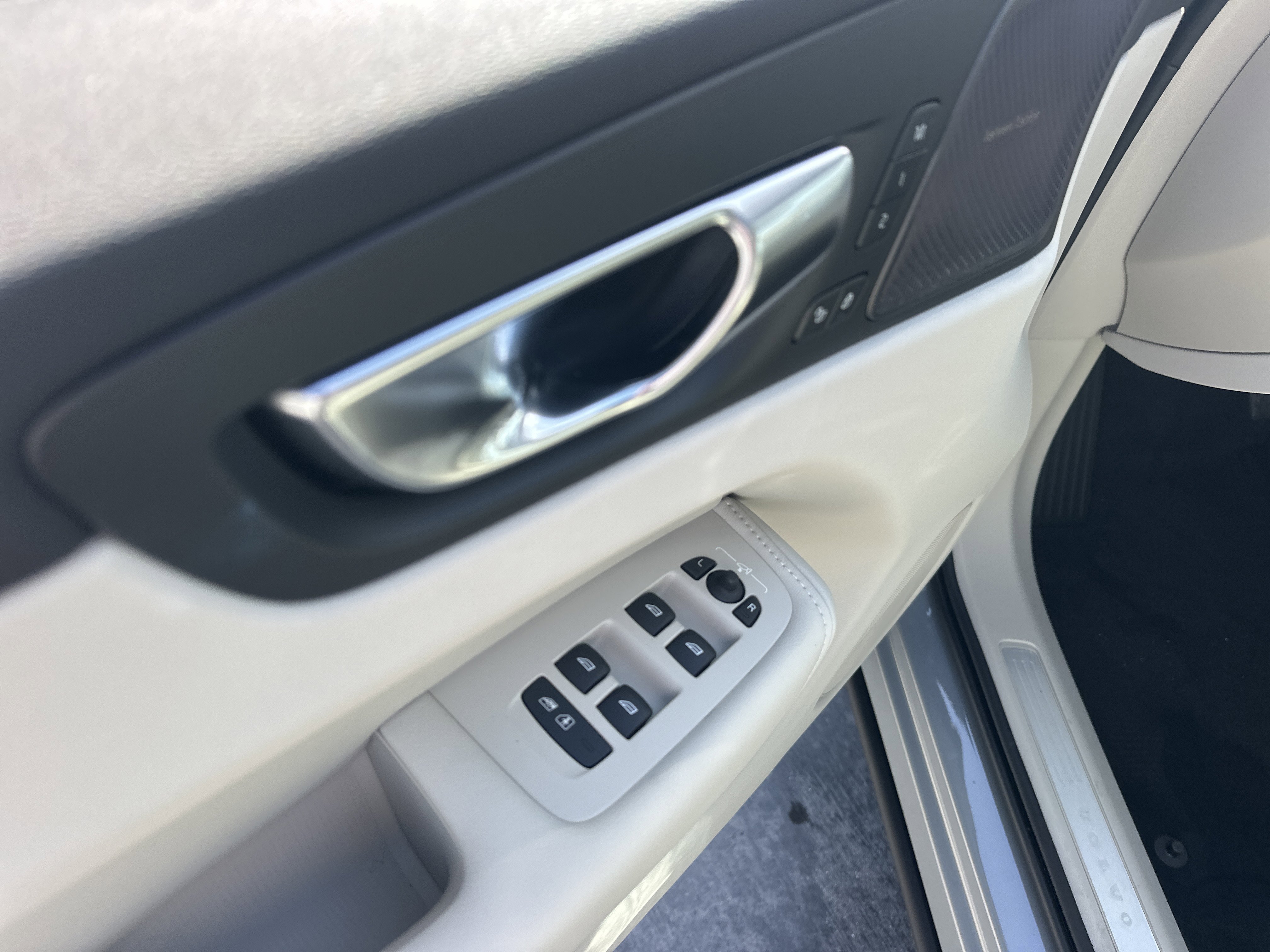 New 2026  Volvo Ultra image 17