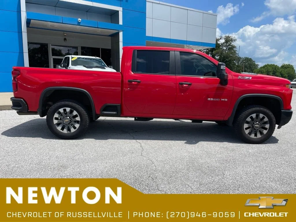 Used 2025 Red Hot Chevrolet Custom image 16