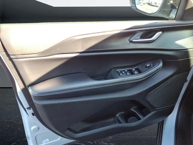 2025 Jeep Grand Cherokee Altitude - Photo 21