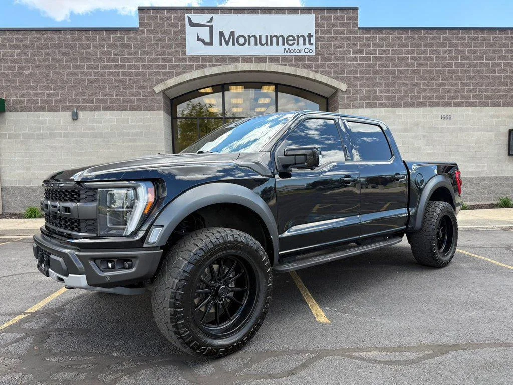 2023 Ford F-150 Raptor 4x4 SuperCrew 145 in's photo